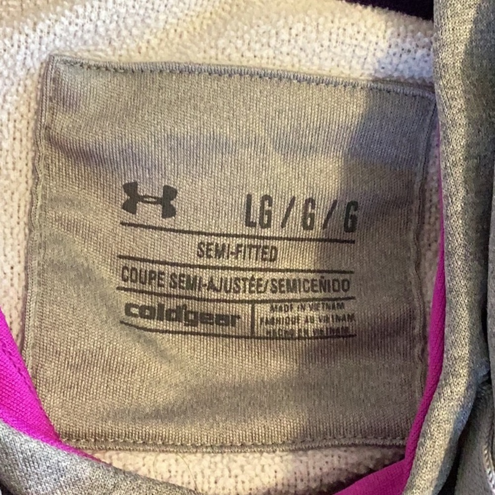 Under Armour storm, gray Hoodie with neon pink Emblem. Women’s size large - Picture 4 of 12